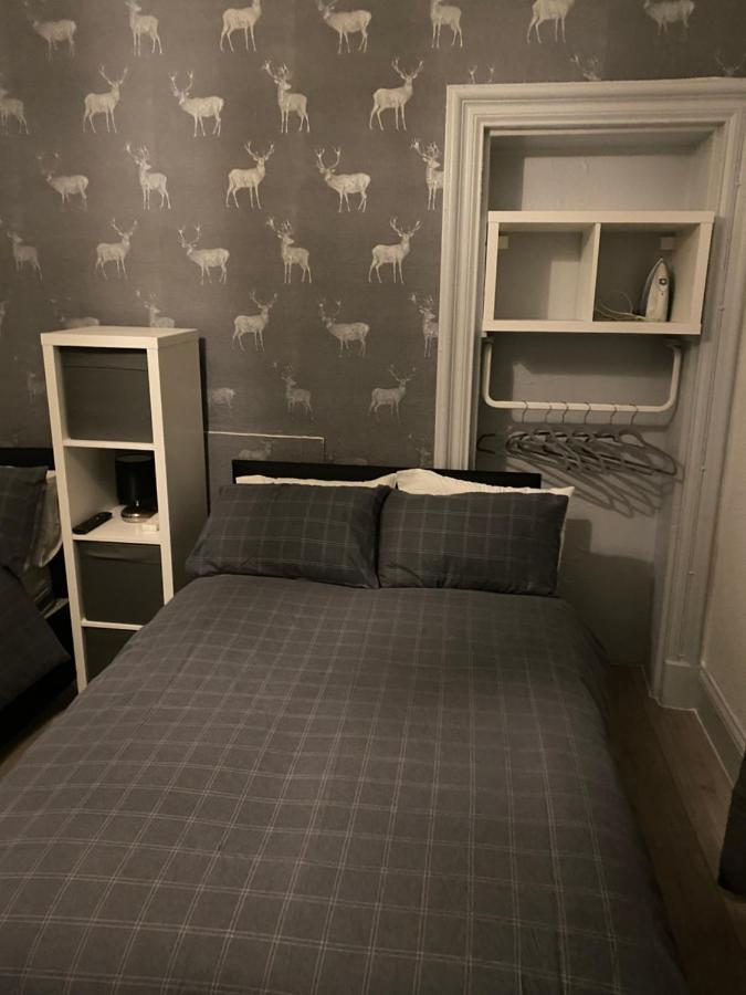 Mccoinnich Rooms Dundee Bagian luar foto